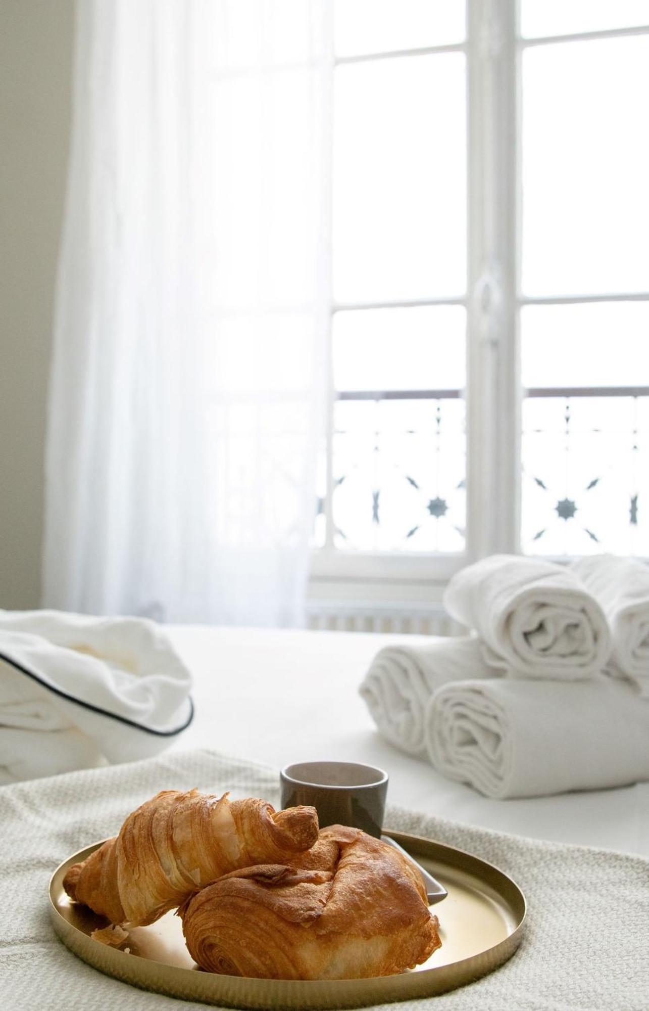 Eiffel Tower & Les Invalides - 1Br - Cityapartmentstay París Exterior foto